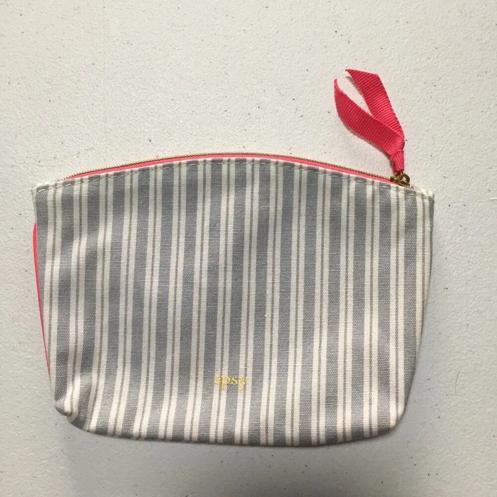 Lot of 8 - 2019 Ipsy Glam Bags - BAG ONLY